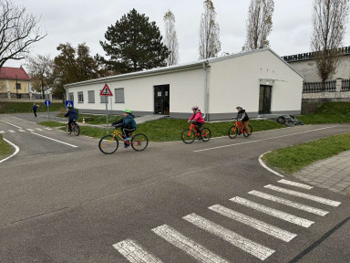 462550157_568071789500561_3952978326756720962_n