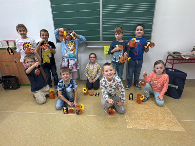 6bb35ed1-e87c-4b0f-b47c-67019cf0f702