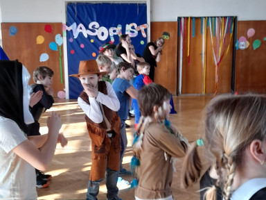 38814560-e6fa-409e-90de-f315967f333d