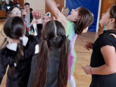 6a5ece2d-2729-4f5b-81aa-a956de4de84b