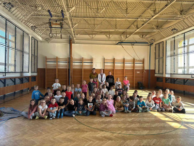 4d8ed5b5-7659-477e-b05d-4c890f7812d5