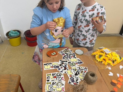 c5df6c41-e42e-4d17-a10d-c70110c7254c