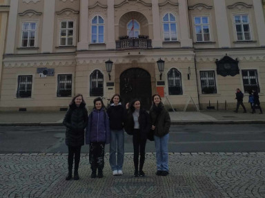 Delegace z Chropyně před radnicí v Rokycanech