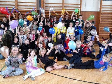 881df33c-a68f-433f-8c63-e0d3c83cd5a6