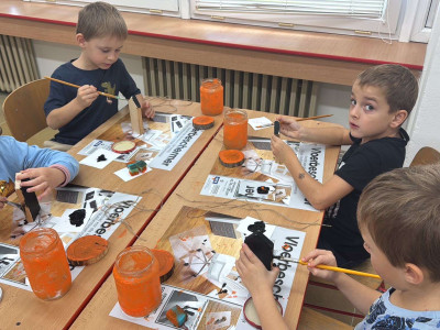 18c59026-e9e4-4a6d-8d4a-242b370c805c