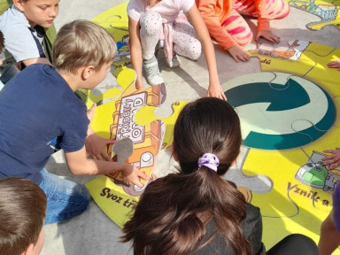 e3ebdf99-f153-472a-a4f4-ae1575a92f3a