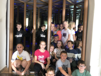 EC96E800-6B33-4C67-B076-DEC323505919